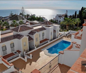 APARTAMENTO BONITO EN PINAL DEL MAR NERJA